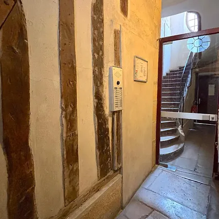 Апартаменты Le Loft Gravilliers Париж